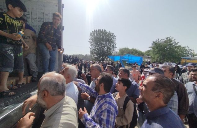 پذیرایی شهرداری گلستان از زائران حرم امام خمینی (ره) در سالگرد رحلت بنیان‌گذار انقلاب اسلامی
