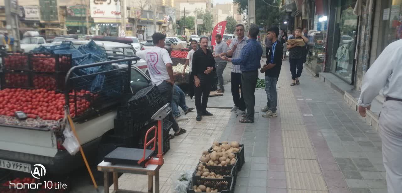 حضور میدانی برای انضباط شهری؛ معاون خدمات شهری از تلاش نیروهای سد معبر قدردانی کرد