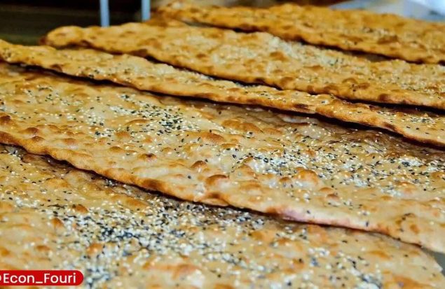 خبرگزاری دولت: دیگر نان سنگک با قیمت ۱۰ تا ۱۵ هزار تومان در نانوایی‌ها پیدا نمی‌شود، همه باید با نرخ ۲۰ تا ۵۰ هزار تومان نان مورد نیاز خود را تهیه کنند!