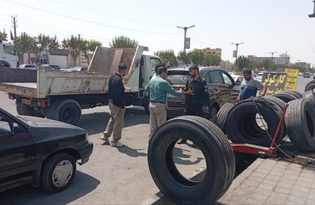 برخورد جدی با سد معبر صنف لاستیک‌فروش‌های سبزدشت