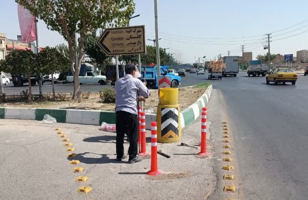 توسعه شهری هوشمند: تعویض استوانه‌های ترافیکی در بلوار شهید همدانی