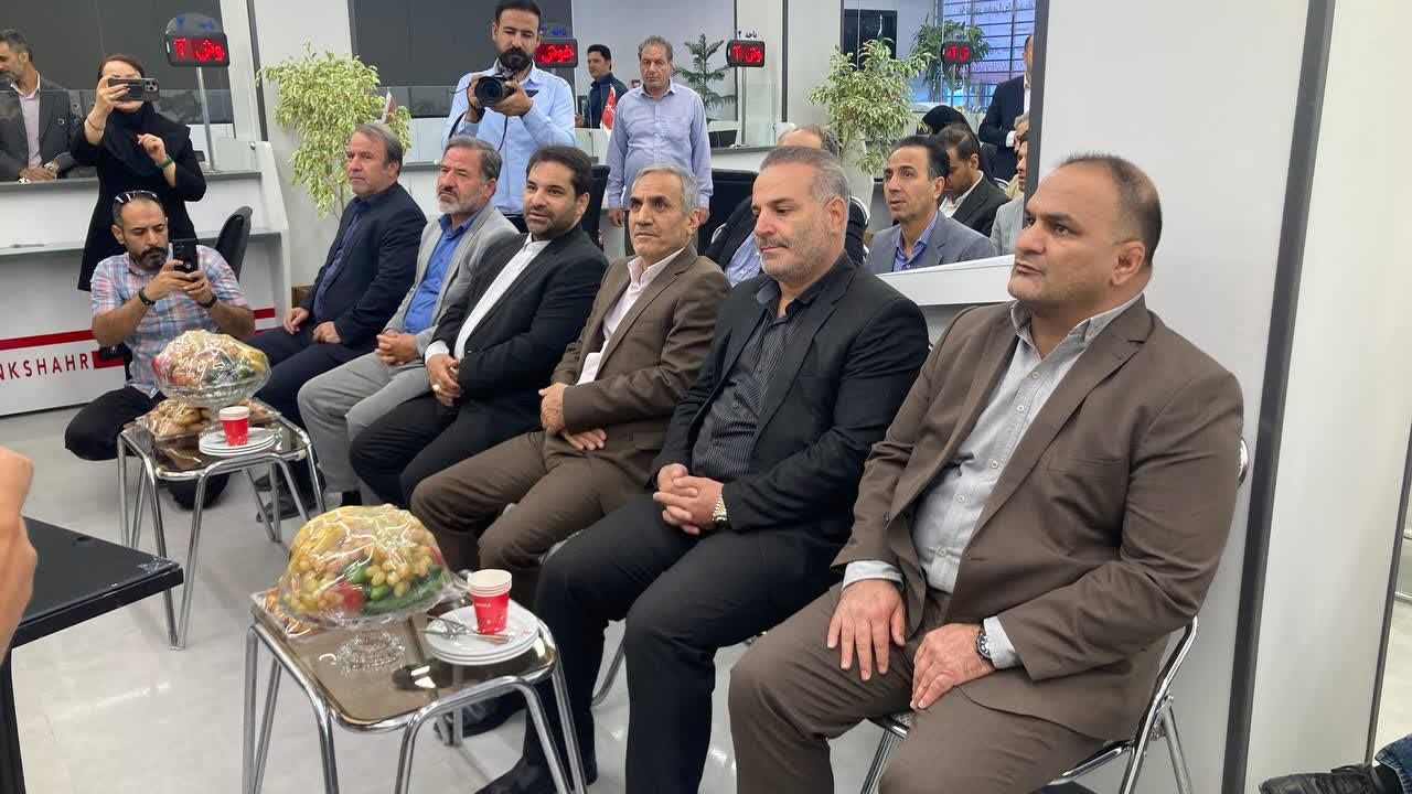 افتتاح شعبه جدید بانک شهر در رباط کریم: گامی تازه در مسیر خدمات‌رسانی بهتر به شهروندان
