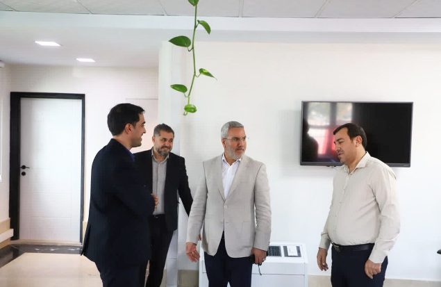 بازدید سرزده شهردار گلستان از واحدهای مختلف شهرداری
