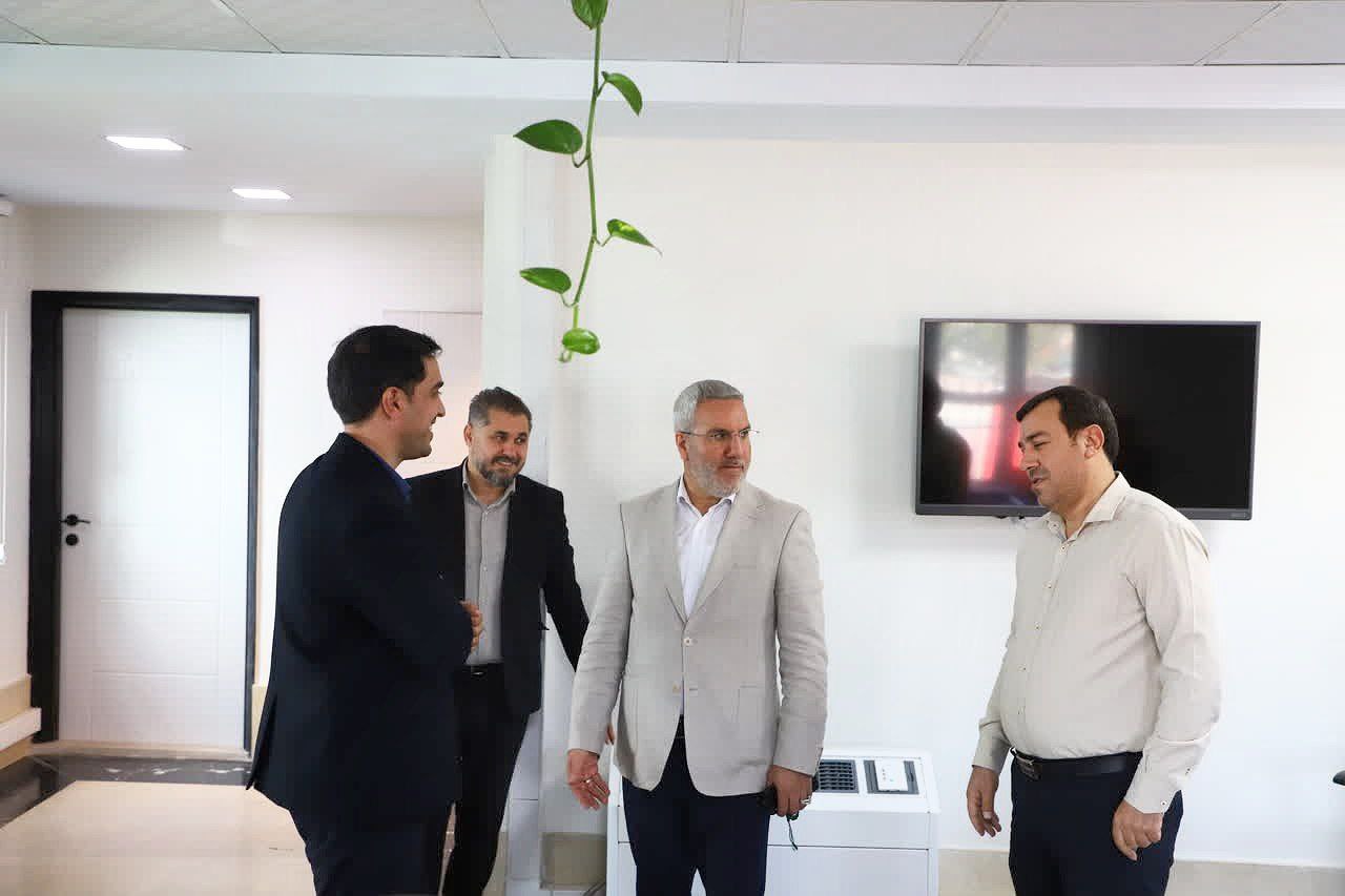 بازدید سرزده شهردار گلستان از واحدهای مختلف شهرداری