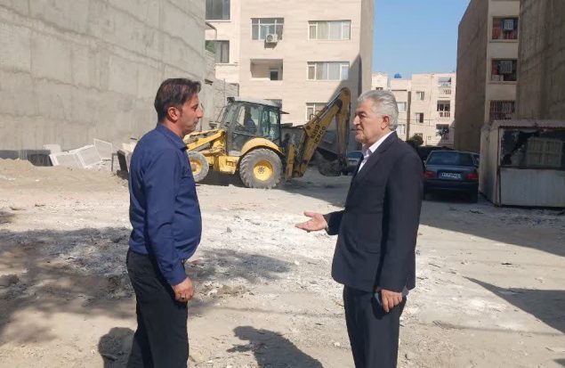 پاکسازی زمین‌های بایر در بلوار اصلی گلستان