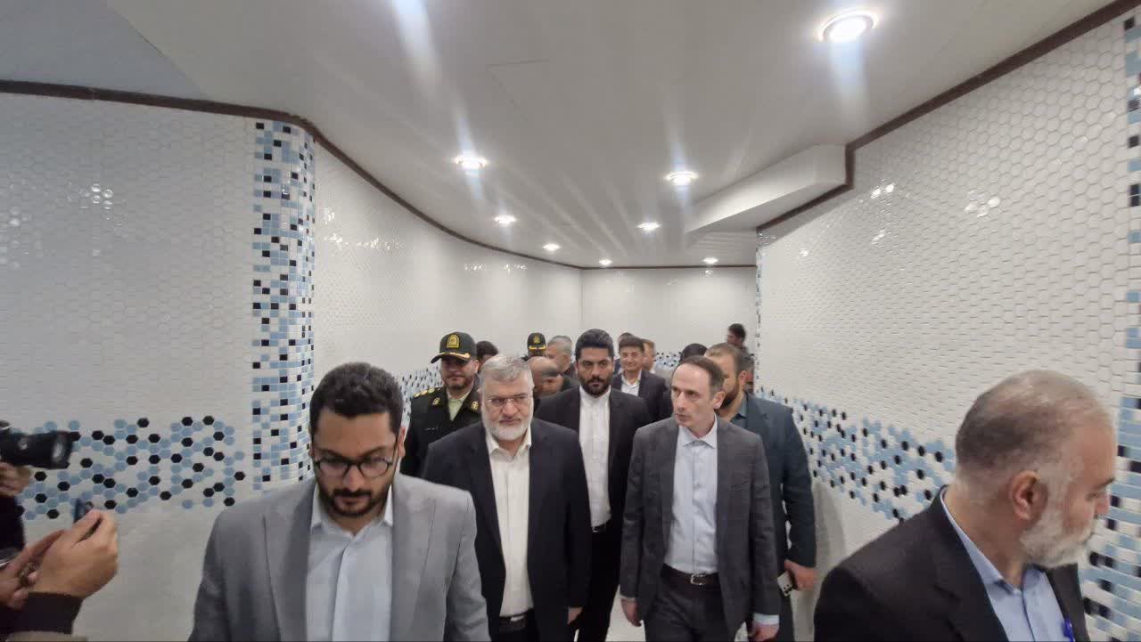 بازدید استاندار تهران از استخر ۶۵ میلیاردی و بی‌آبِ اورین/ پروژه‌ای که فقط برای بازدید ساخته شد!