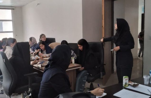 کارگاه آموزشی ویژه والدین برای تقویت ارتباط با فرزندان