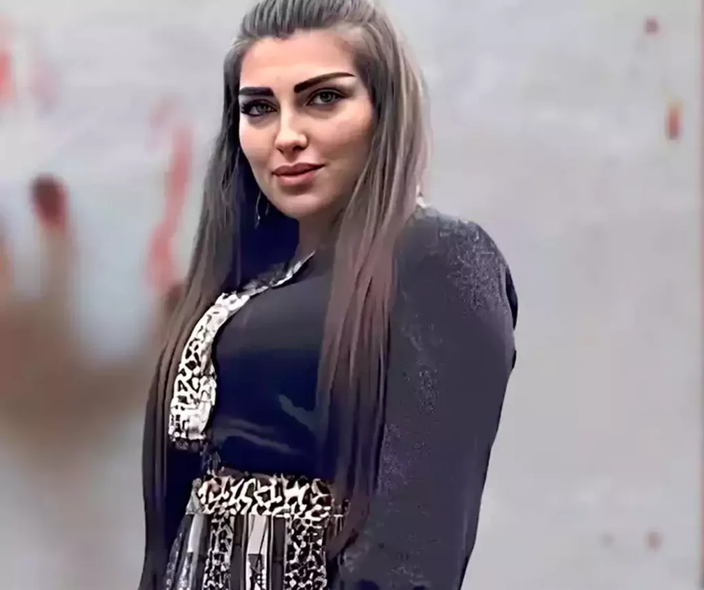 مراسم بدرقه مبینا زارع؛ عشقی تراژیک که به آتش کشیده شد