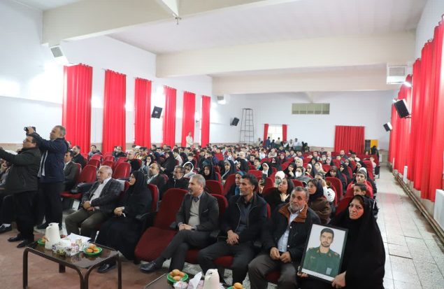 اختتامیه جشنواره استانی داستان کوتاه «ایران امام رضا(ع)» در شهر گلستان