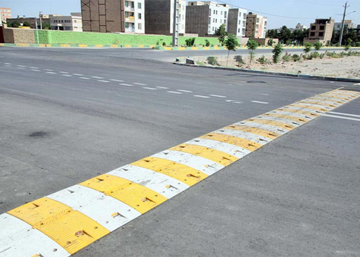 سرعت‌گیر یا کمین تصادف؟ انتقاد شهروند از اقدام خطرناک شهرداری گلستان!