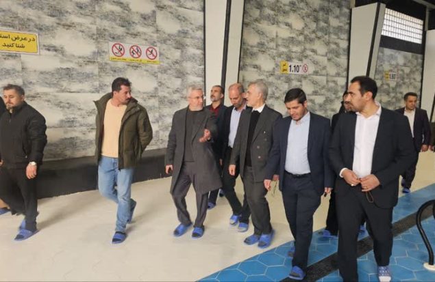 بازدید شهردار گلستان و فرماندار بهارستان از استخر شهدای خلیج فارس