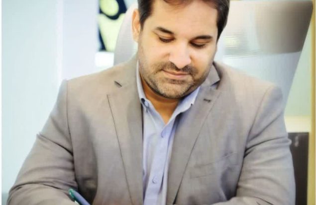 اهدای یک جفت لاستیک رایگان به تاکسی داران رباط کریم