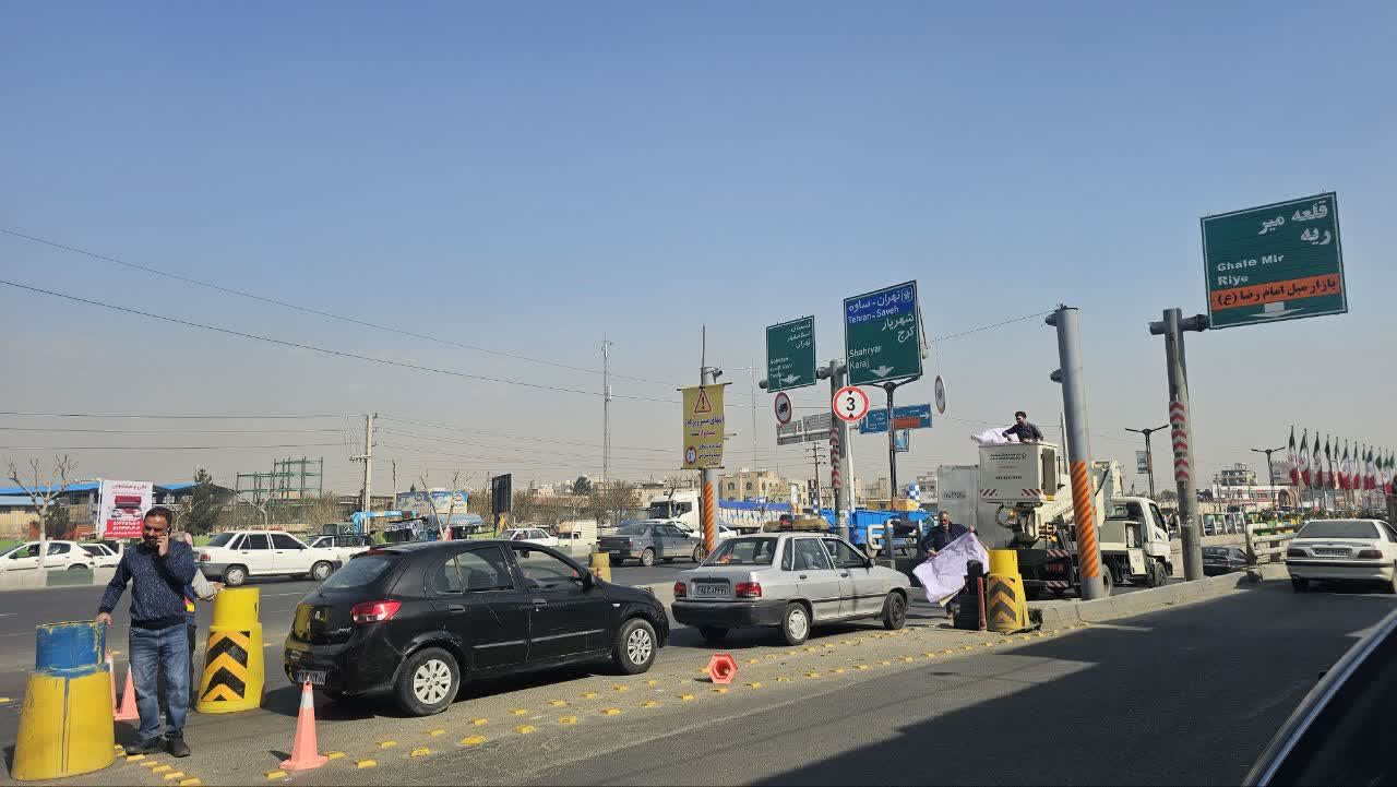 اقدامات ایمنی و ترافیکی پروژه زیرگذر شهید زواره‌ای در حال اجراست