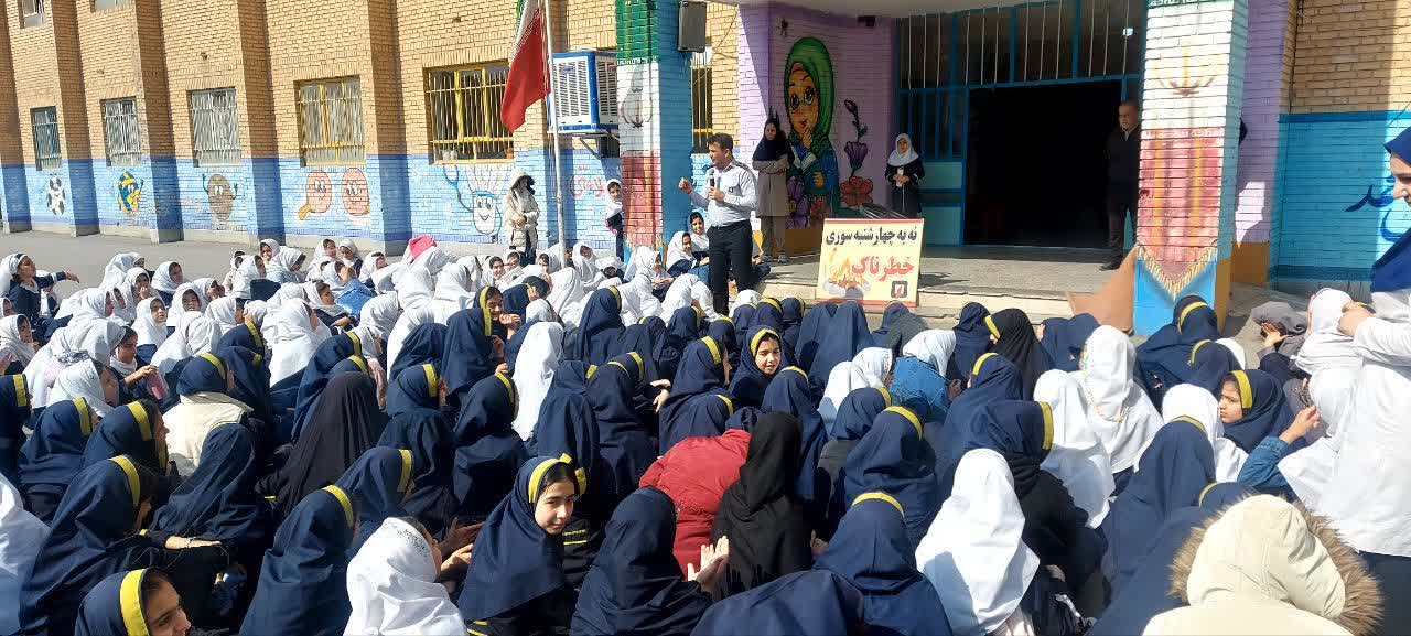 پیک آموزش شهروندی در مدارس گلستان برگزار شد