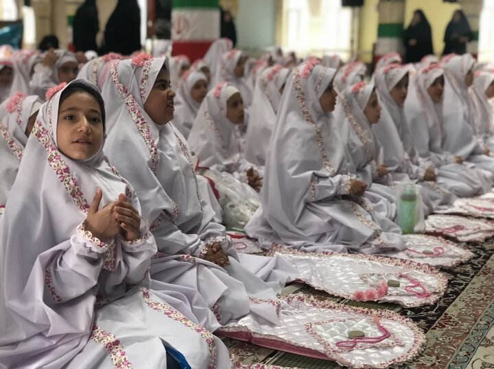 طنین شعار برائت از مشرکین در جشن تکلیف دختران بهارستانی