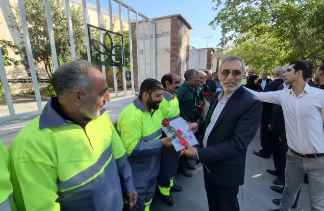 آیین گرامیداشت روز کارگر در جریان نظارت میدانی مسئولان از پروژه‌های عمرانی گلستان