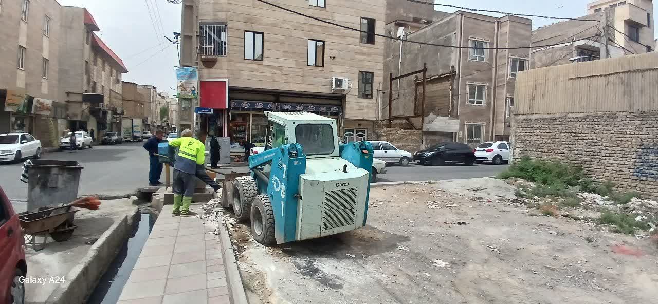عملیات ضربتی جمع‌آوری نخاله‌های ساختمانی و تسطیح اراضی بایر در شهر گلستان