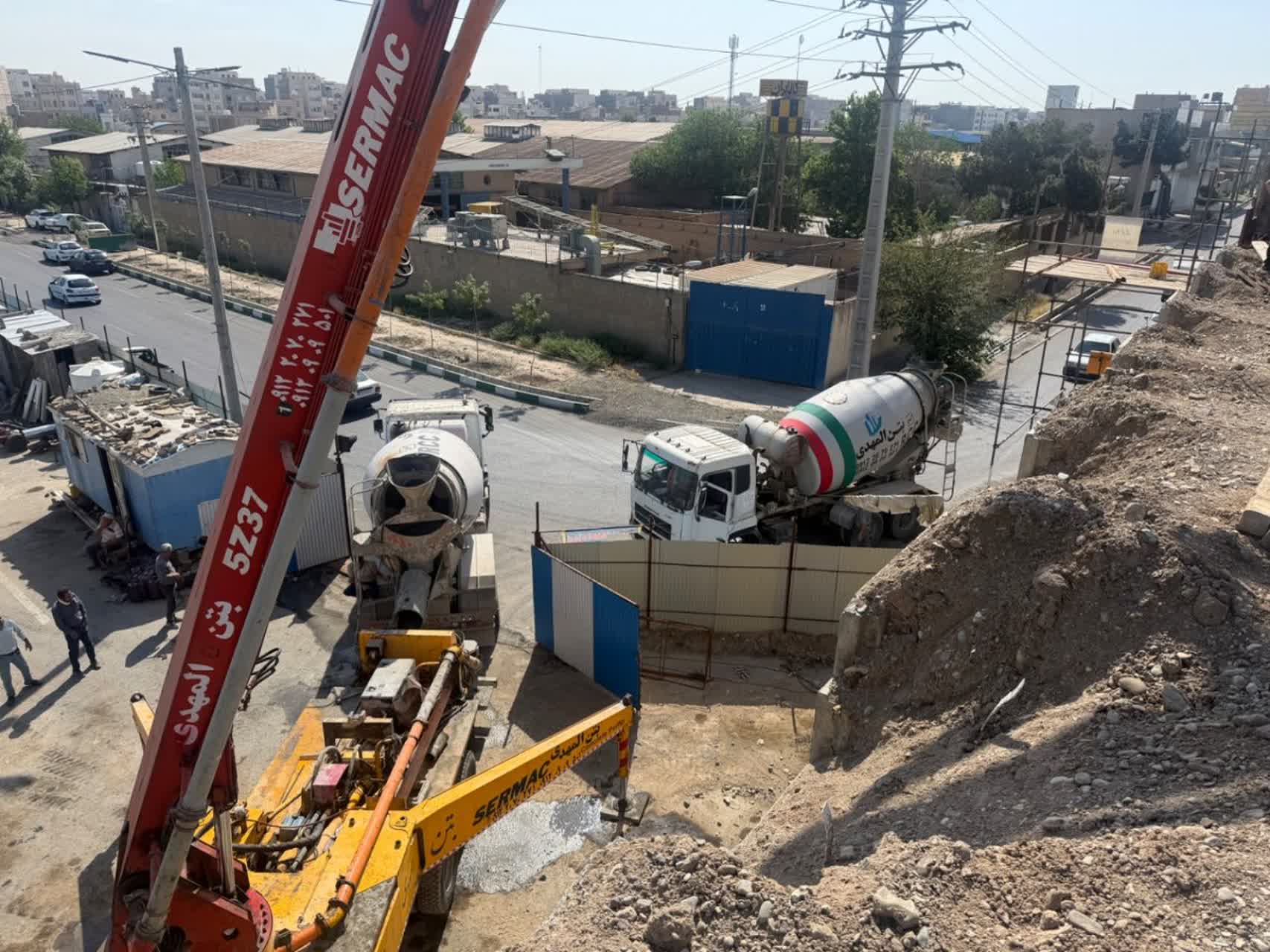 عملیات گسترده بتن‌ریزی در پل شهید زواره‌ای گلستان