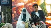 جشن آغاز زندگی در میدان استقلال پرند/ هدیه شهردار و شورای شهر به زوج جوان پرندی در تجمعات خیابانی