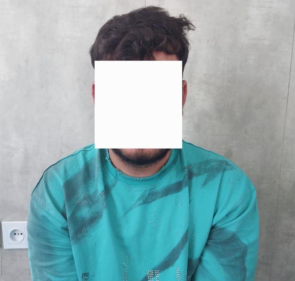 دستگیری زورگیر جوان در اسلامشهر / به کمک چاقو، هر بچه ای زورگیر می شود!